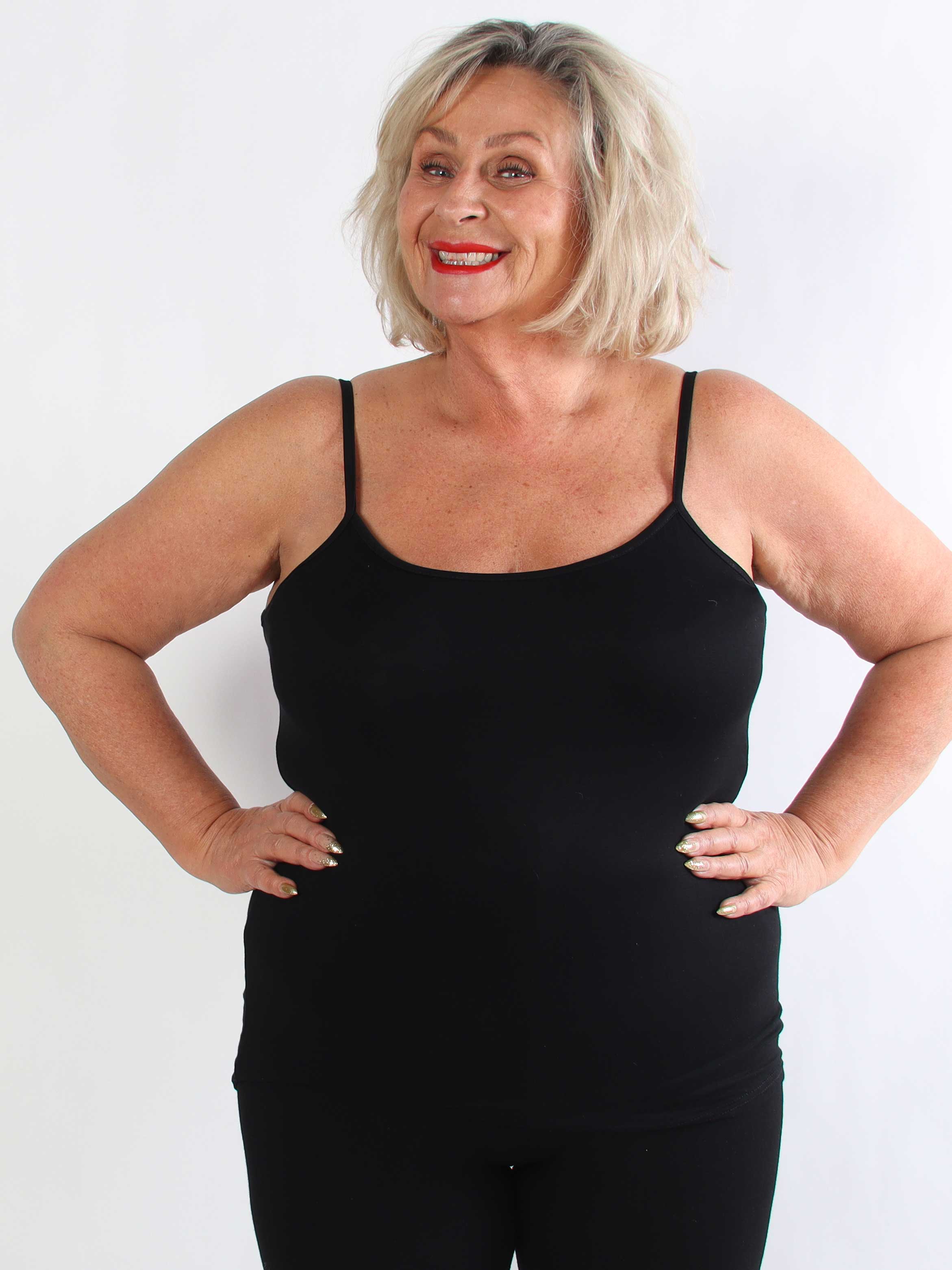 Fiona - Basis stroptop i blød viskose